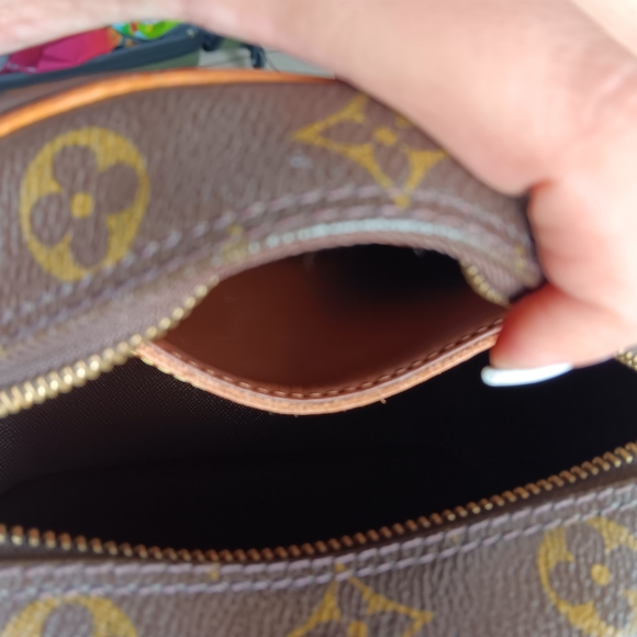 ✨️ Louis Vuitton EUC Blois Crossbody Bag Monogram Vintage 2003  ✨ - Picture 17 of 17